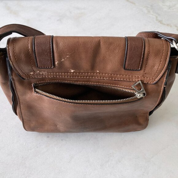 Le Chateau tan brown satchel crossbody bag / purse with buckles, messenger style - Picture 11 of 11